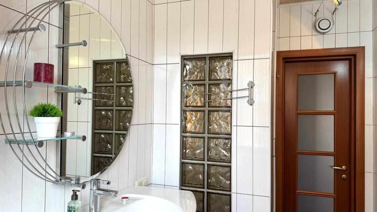 Apartmán Mironositskaya 75 Charkov Exteriér fotografie